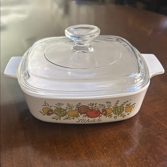 CorningWare Spice of Life White Glass Casserole Dish with Pyrex lid - Picture 1 of 8